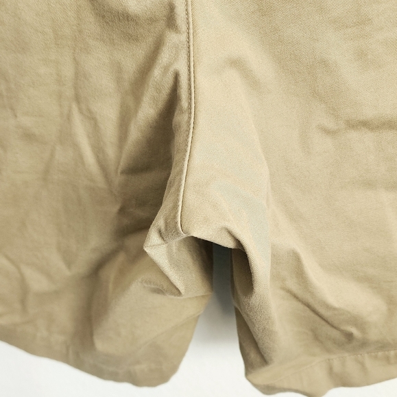 Land's End Men's Classic Fit Khaki Shorts Pockets Zip & Button Front Sz 42 - Picture 7 of 9